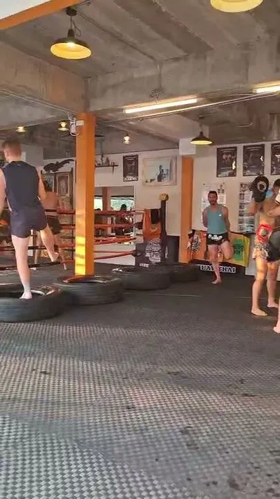 Group Muay Thai training session at Chor Ratchawat Bophut camp