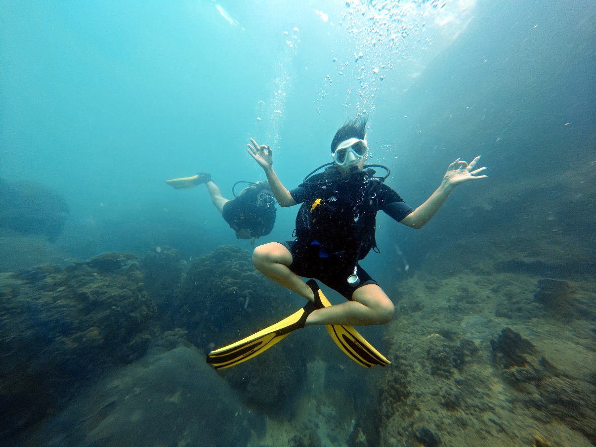 Plongee sous-marine eaux turquoise Koh Tao